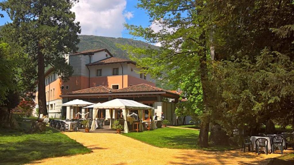 Eurohotel Palace マニアーゴ エクステリア 写真